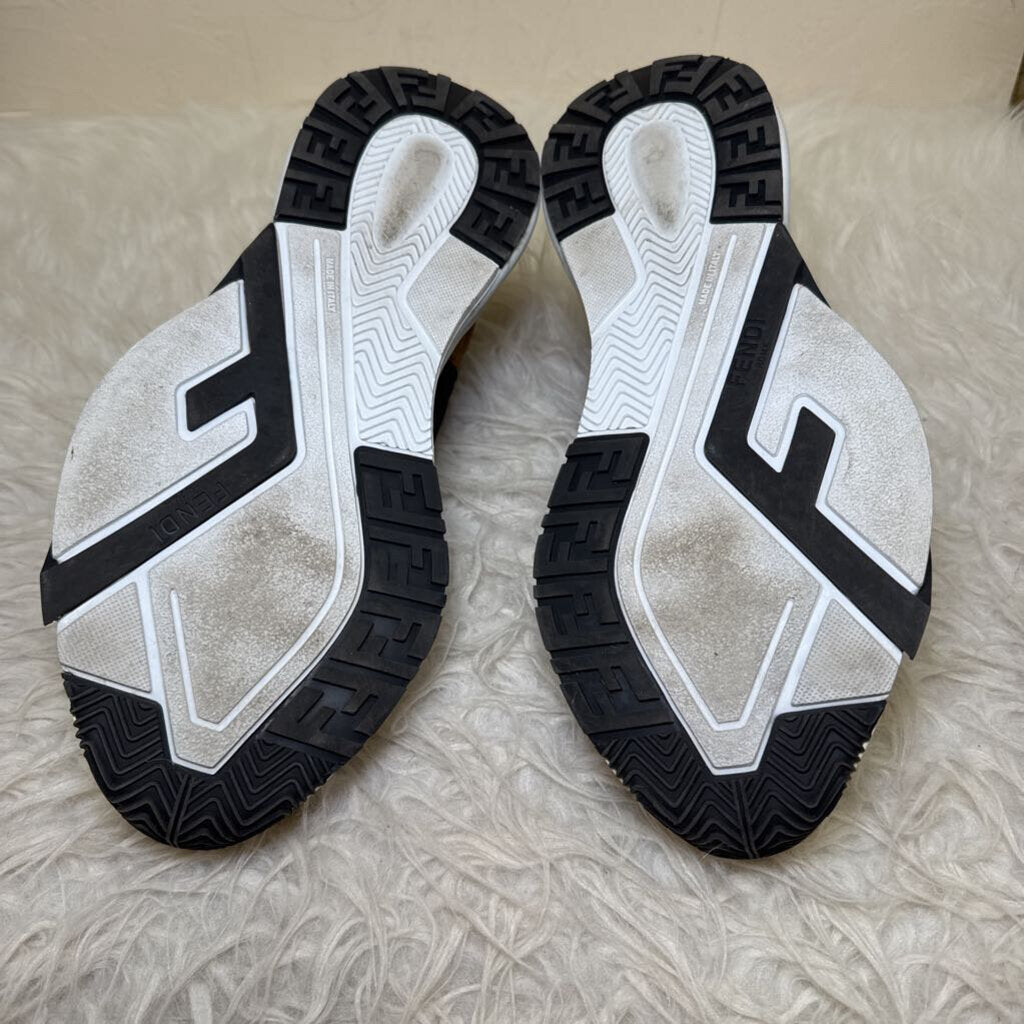 Flow Sneakers
