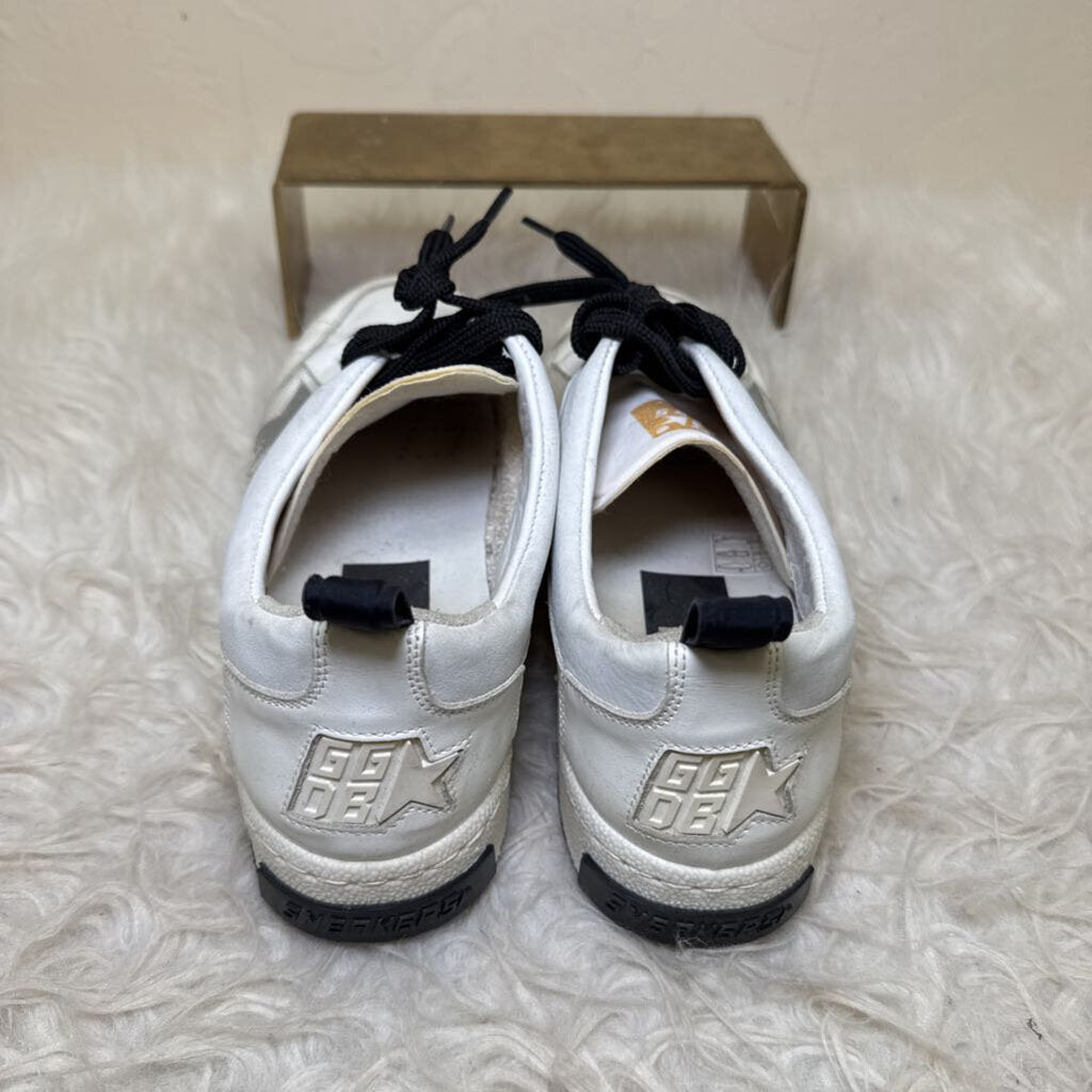 Yeah White Yeah