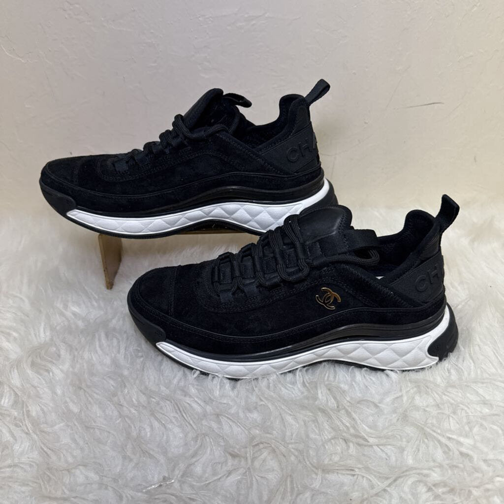 Interlocking CC Logo Velvet Suede Platform Trainers