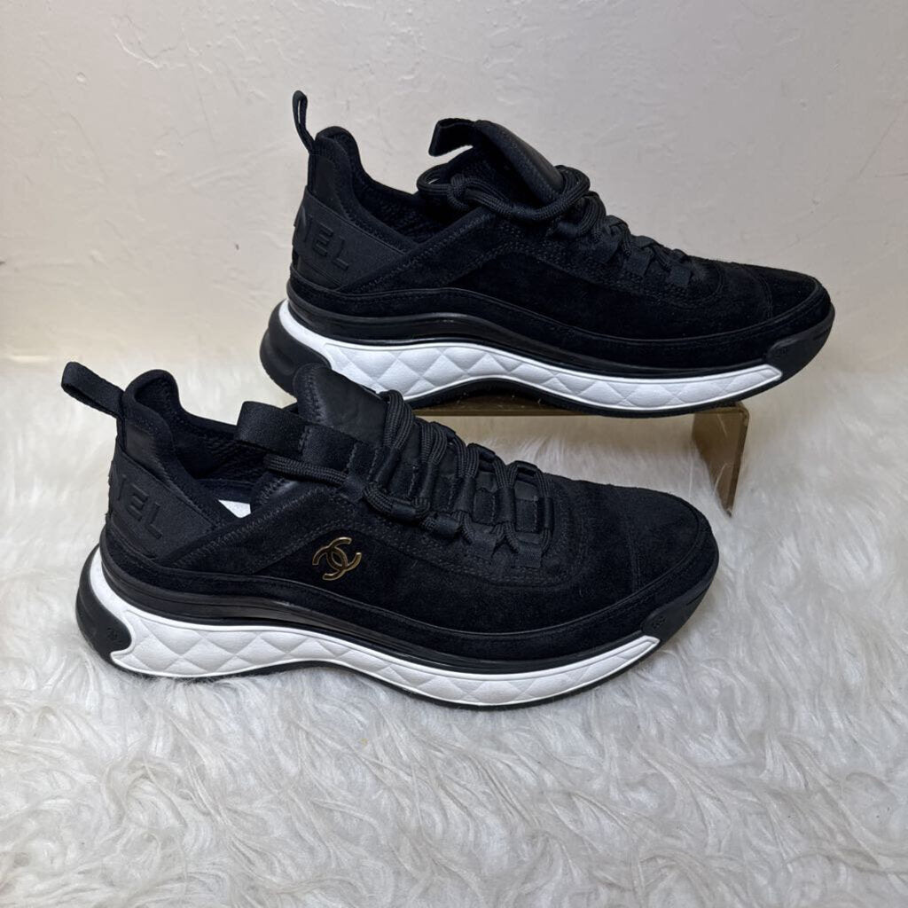Interlocking CC Logo Velvet Suede Platform Trainers