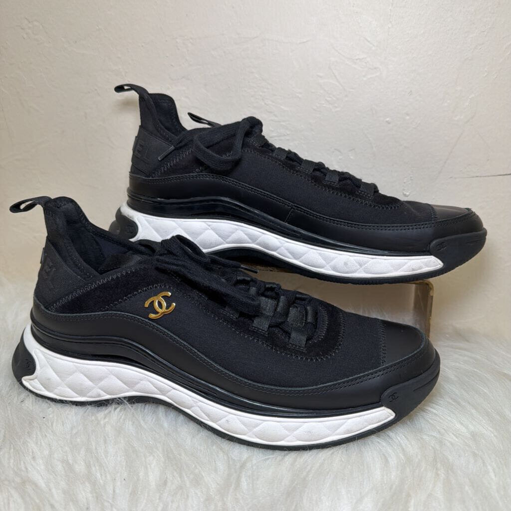 Interlocking CC Logo Velvet Suede Platform Trainers