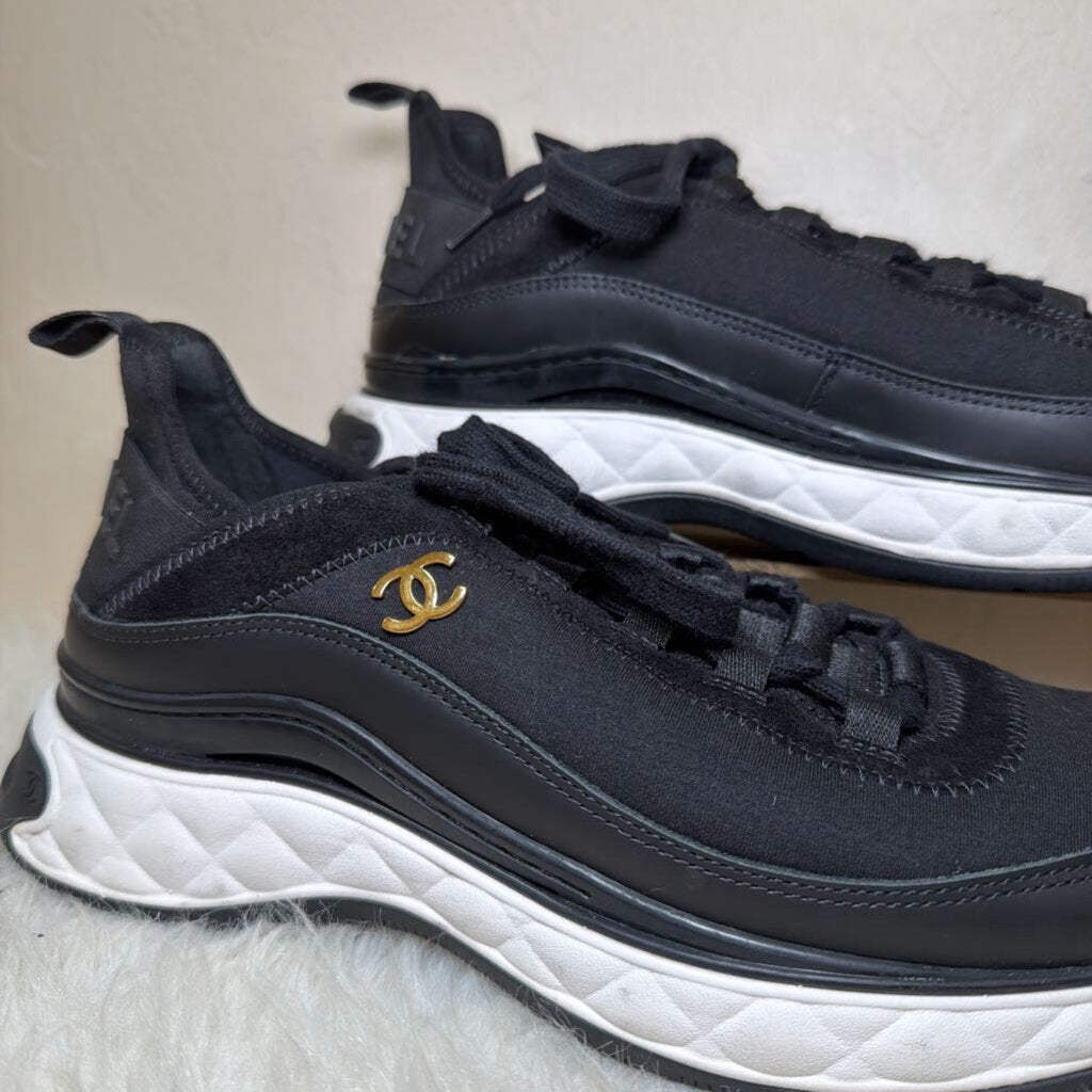Interlocking CC Logo Velvet Suede Platform Trainers