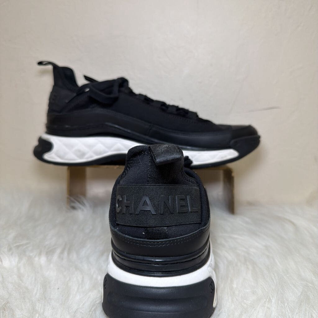 Interlocking CC Logo Velvet Suede Platform Trainers