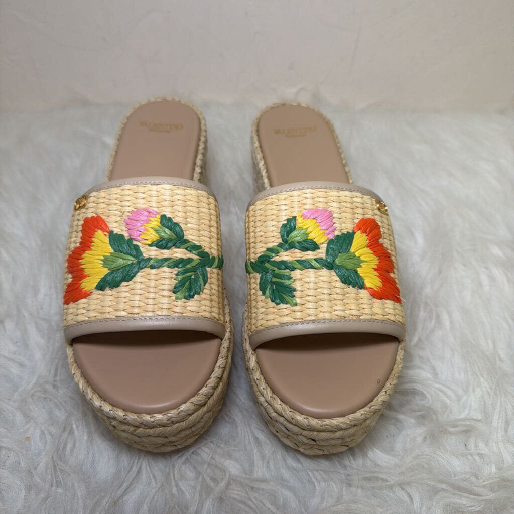 Floral embroidered wedge espadrille