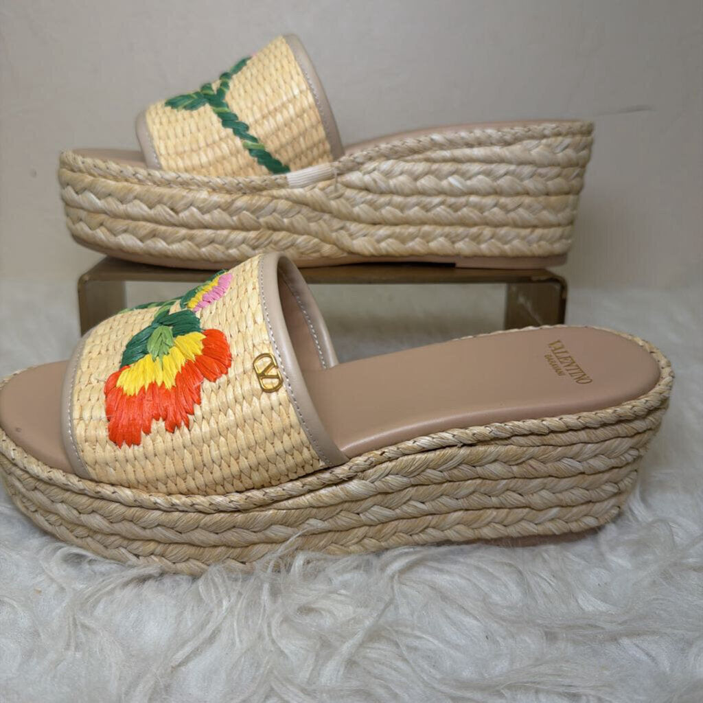 Floral embroidered wedge espadrille