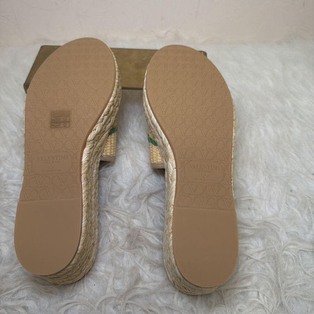 Floral embroidered wedge espadrille