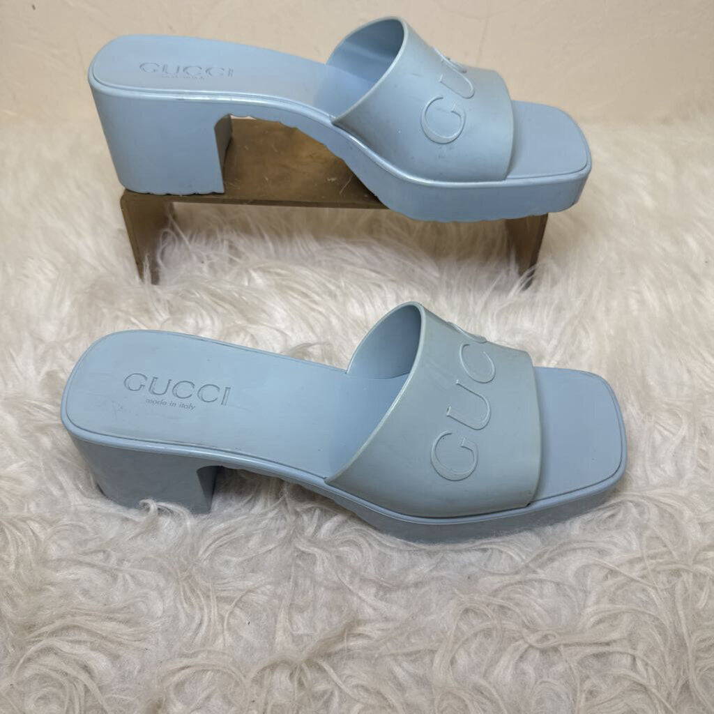 Rubber platform slides