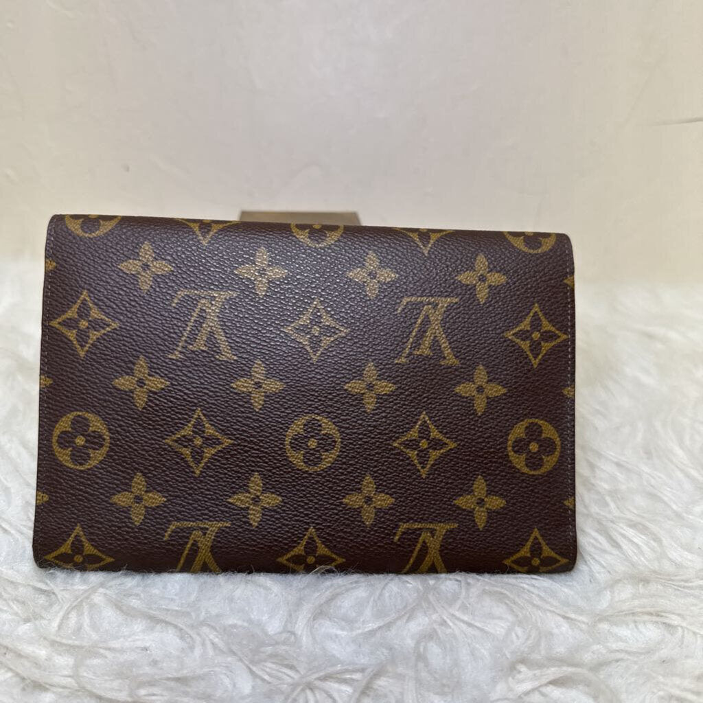 Monogram Porte-Tresor International Wallet