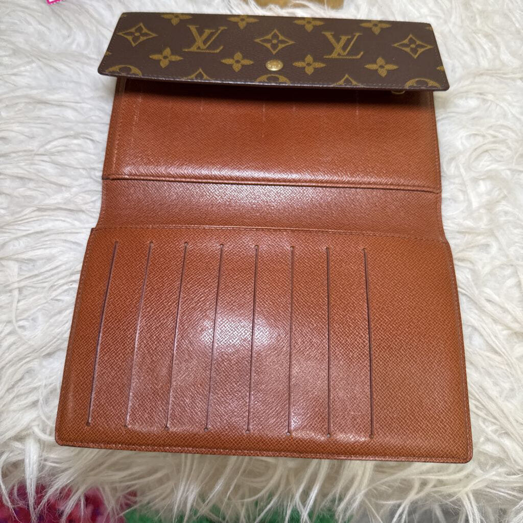 Monogram Porte-Tresor International Wallet