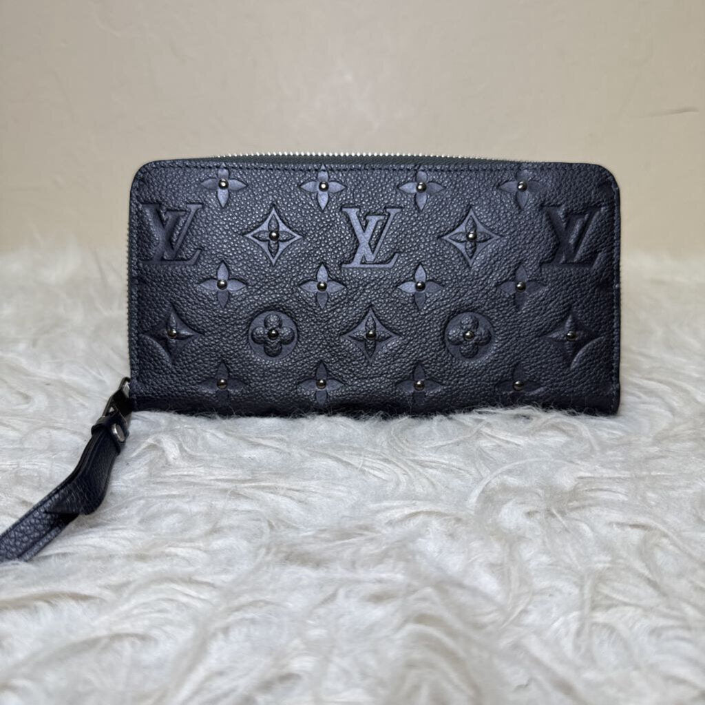 Empreinte Studded Zippy Wallet