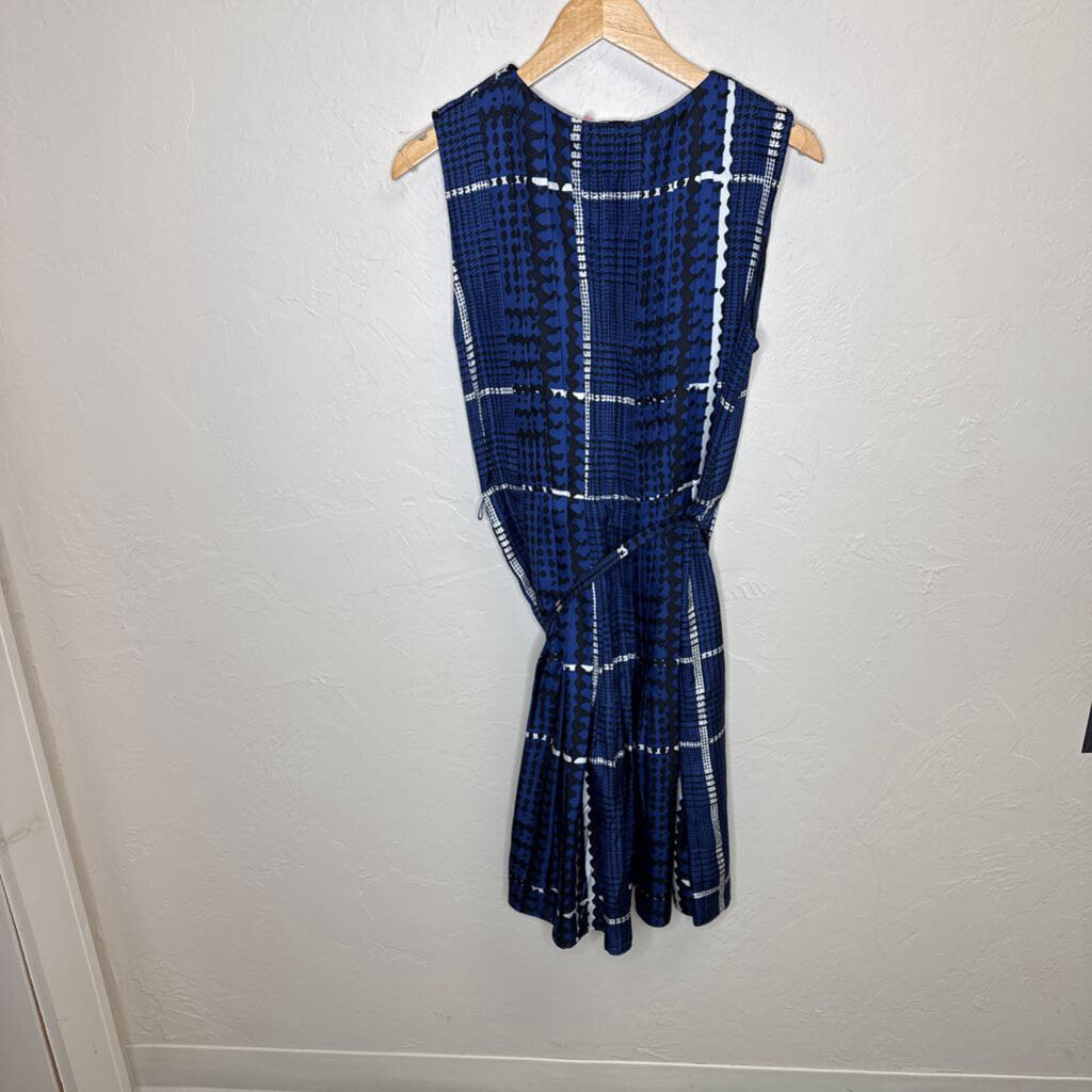 Pleated Geometric Print Sleeveless Dress w/ Belt