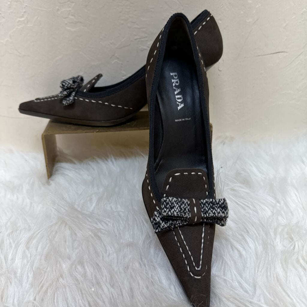 Vintage 1990s Pointed-Toe Bow Pumps