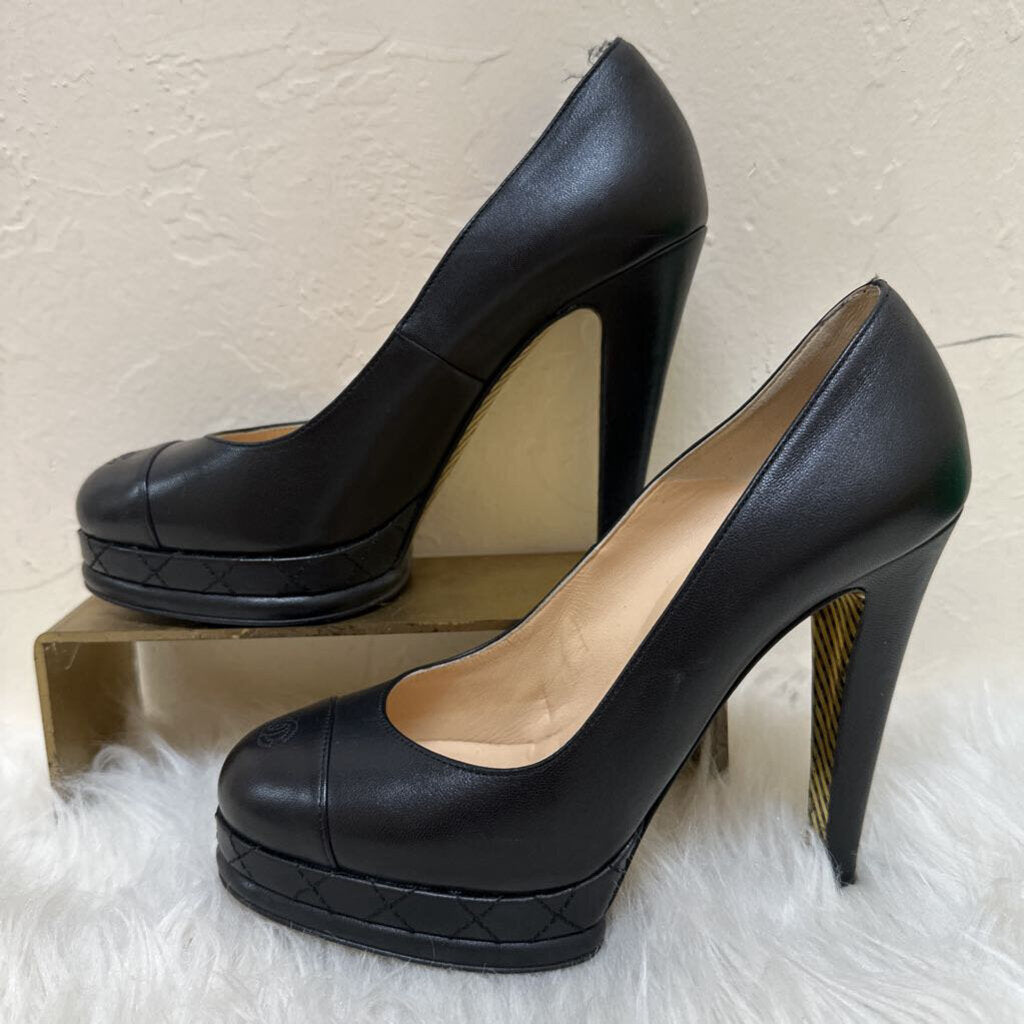 Leather Interlocking CC CapToe Platform Pump