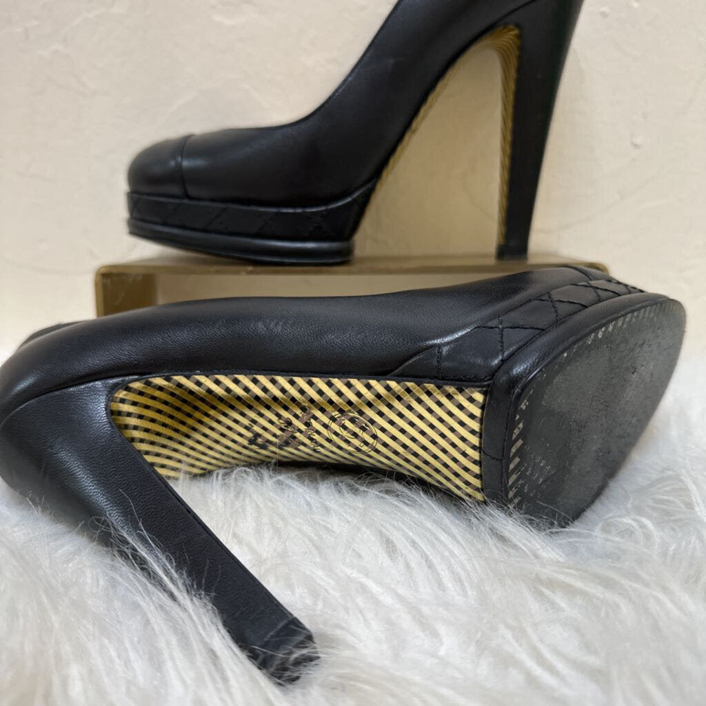 Leather Interlocking CC CapToe Platform Pump