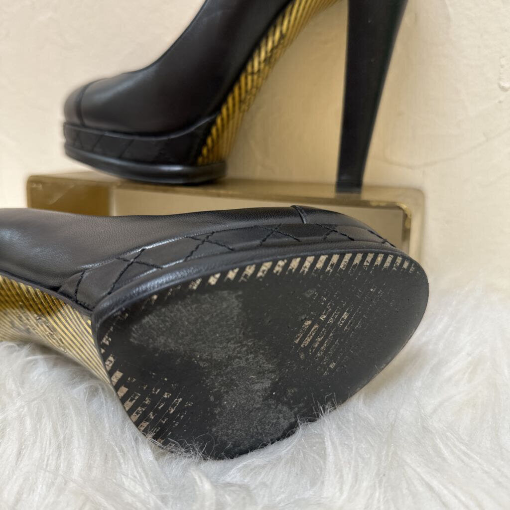 Leather Interlocking CC CapToe Platform Pump