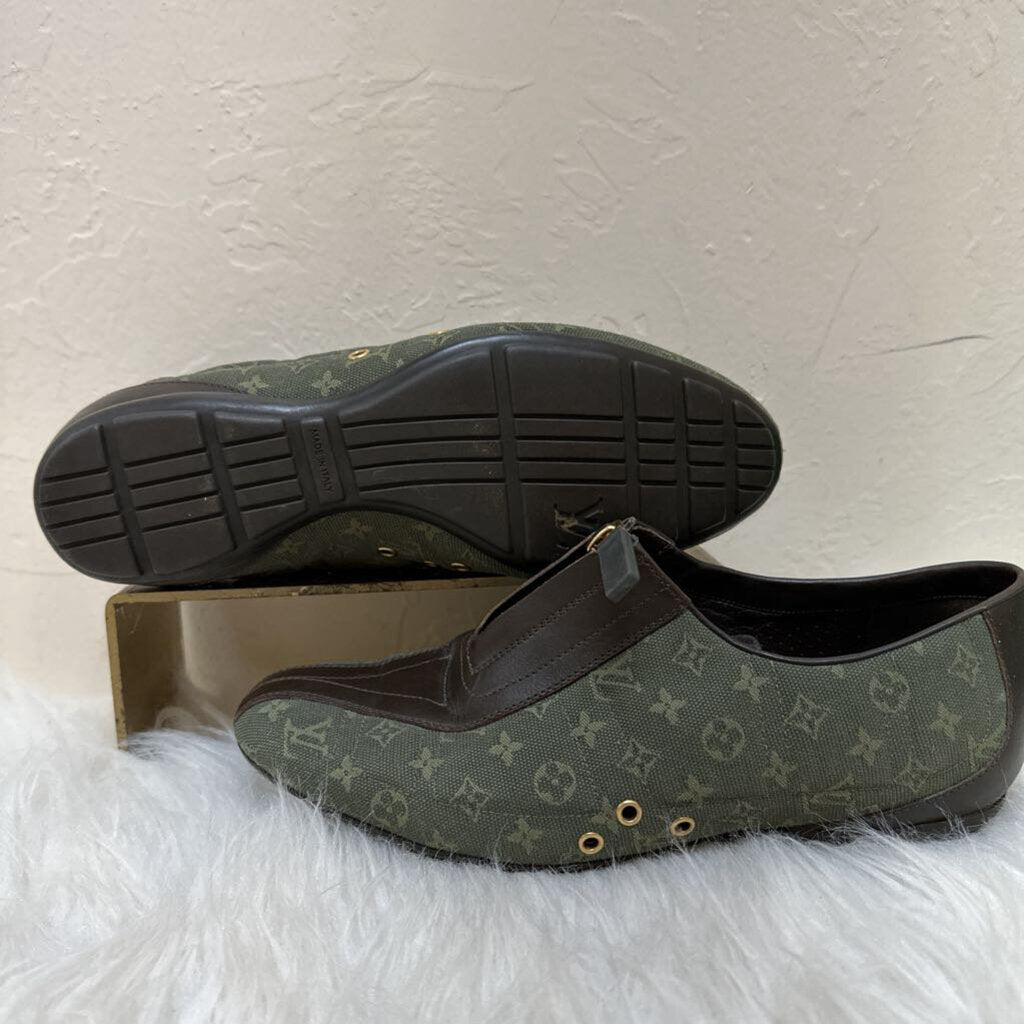 Monogram Front Zip Up Low Top Sneakers