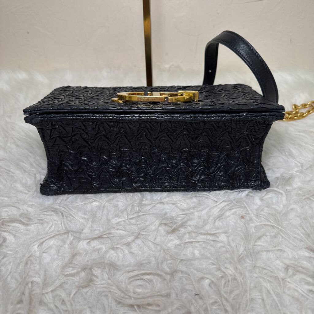 Black Wavy Effect 30 Montaigne Bag