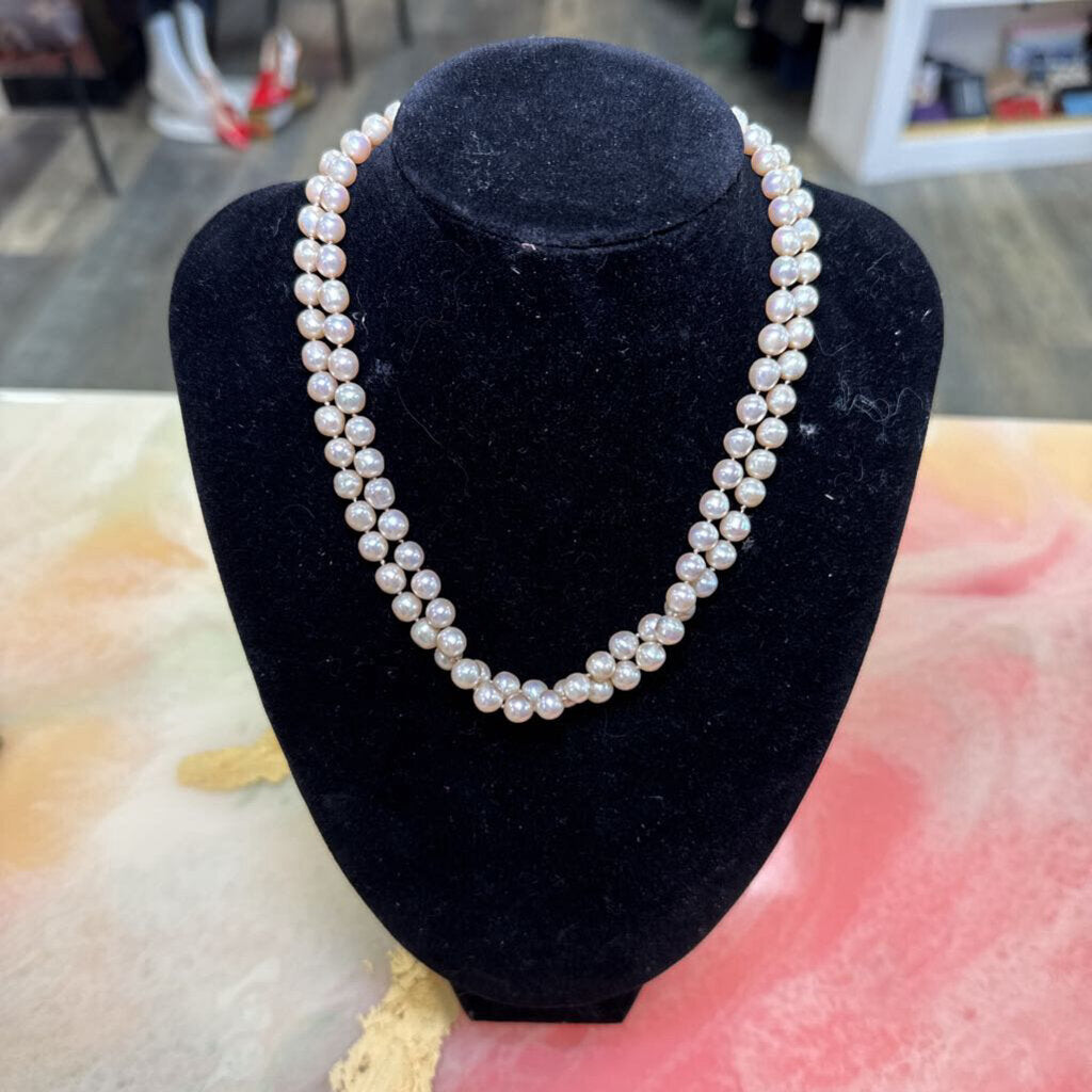 Pearl Necklace with Gold Finish CD Clasp