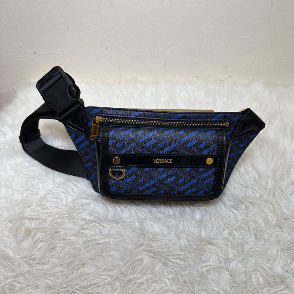 Geometric La Greca Pattern Belt Bag