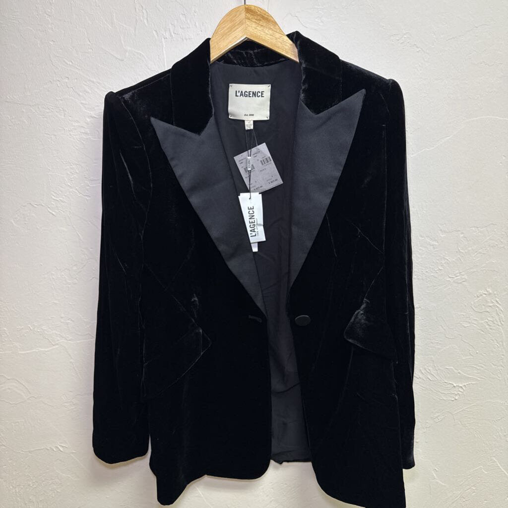 Velvet One Button w/ Satin Lapels
