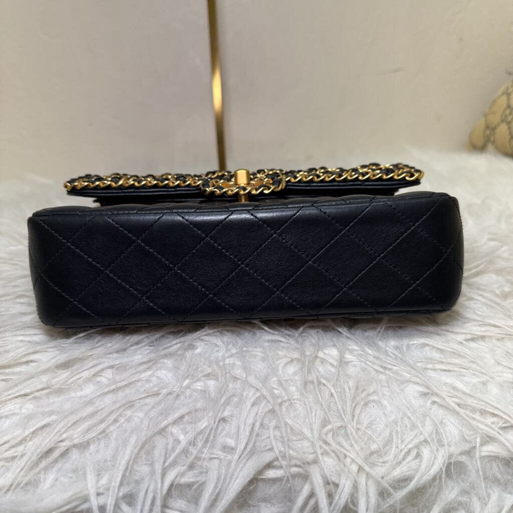Pre-Fall 2020 Lambskin Timeless Classic Chained Double Flap