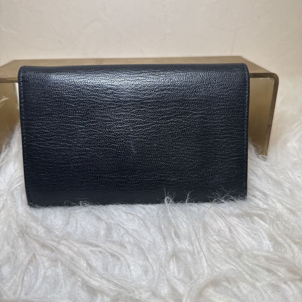 Interlocking CC Logo Continental Wallet